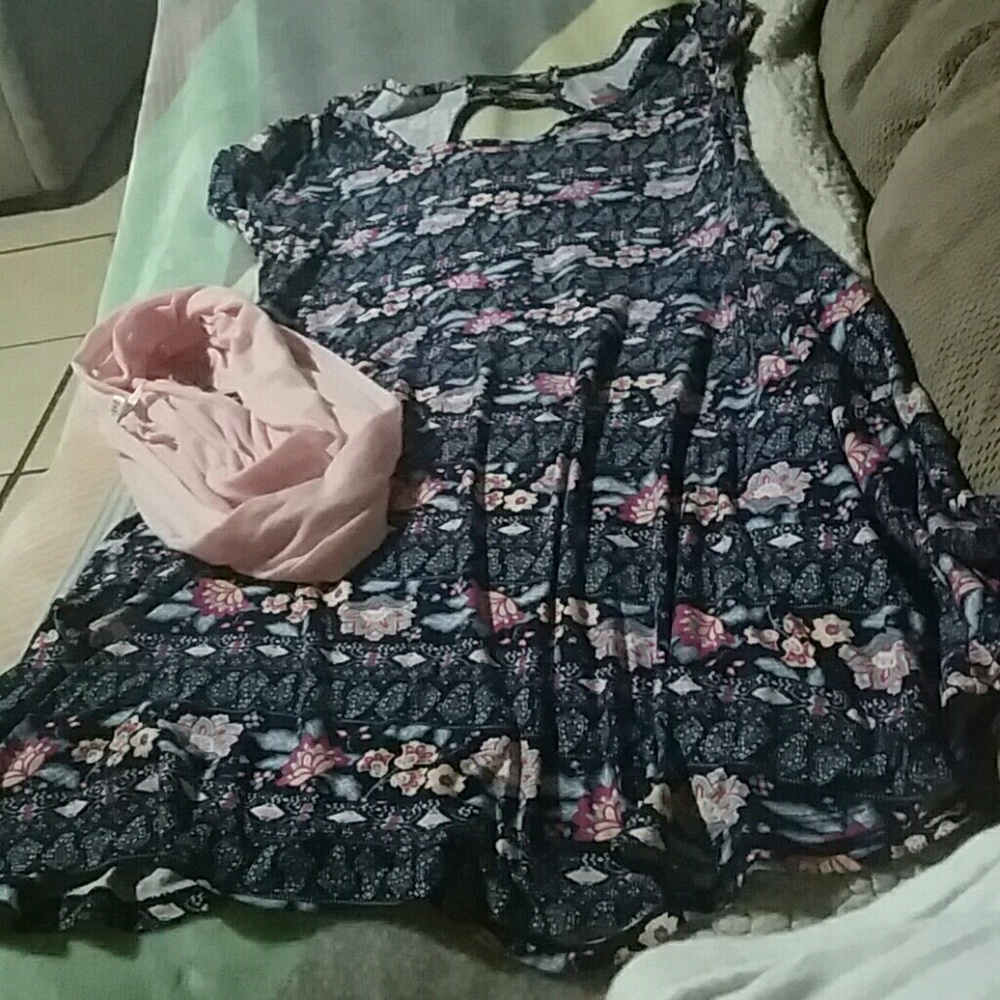 Floral dress with free scarf